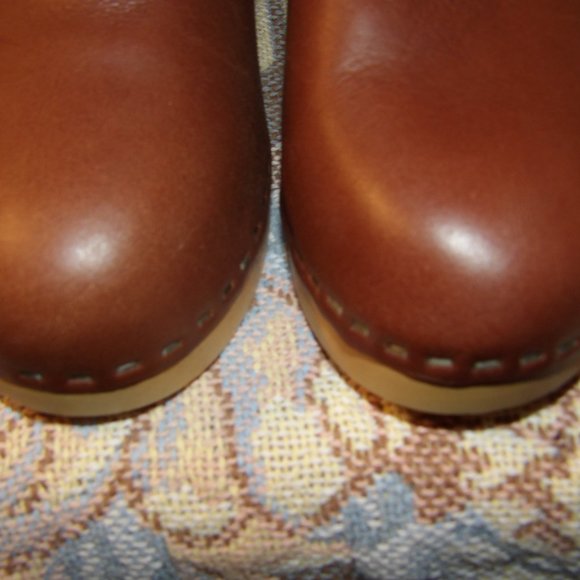Steve Madden Brown Ankle Boots - Picture 4 of 9
